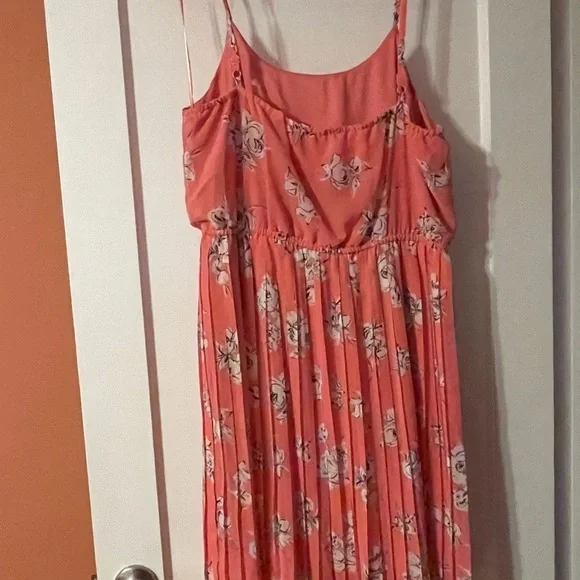 Elle Dress, salmon/pink color, size XL, worn once - Picture 3 of 5